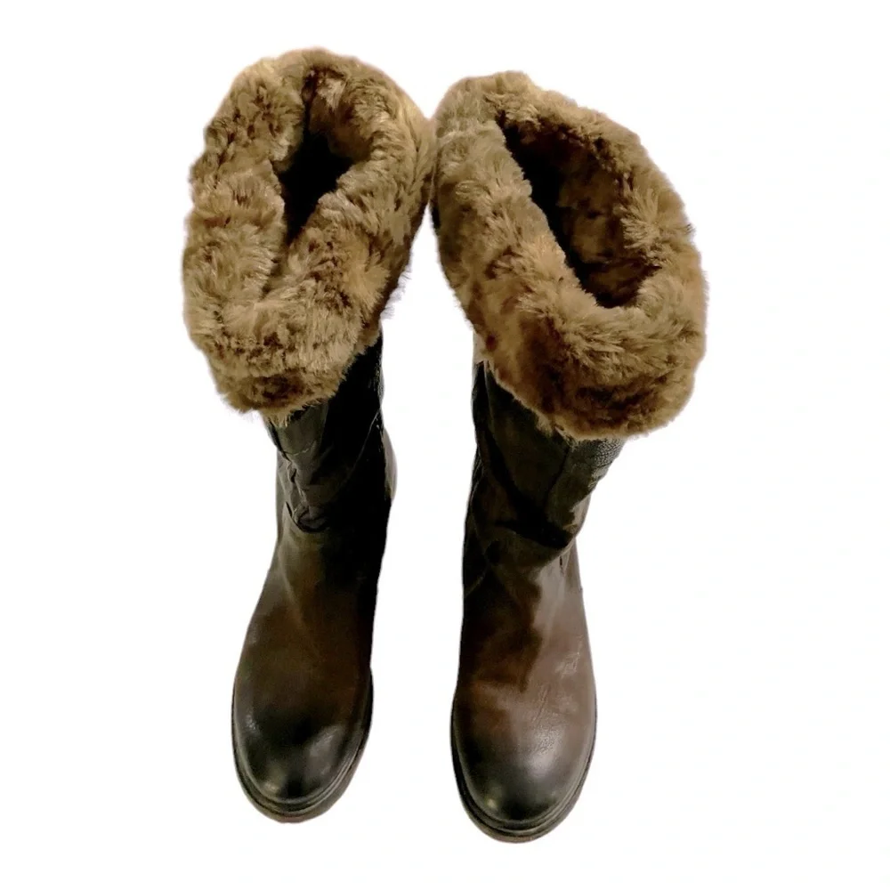 Pakros Distressed Leather Sherpa Trim Mukluk Boots Brown Sz EU 39 (US 9M)